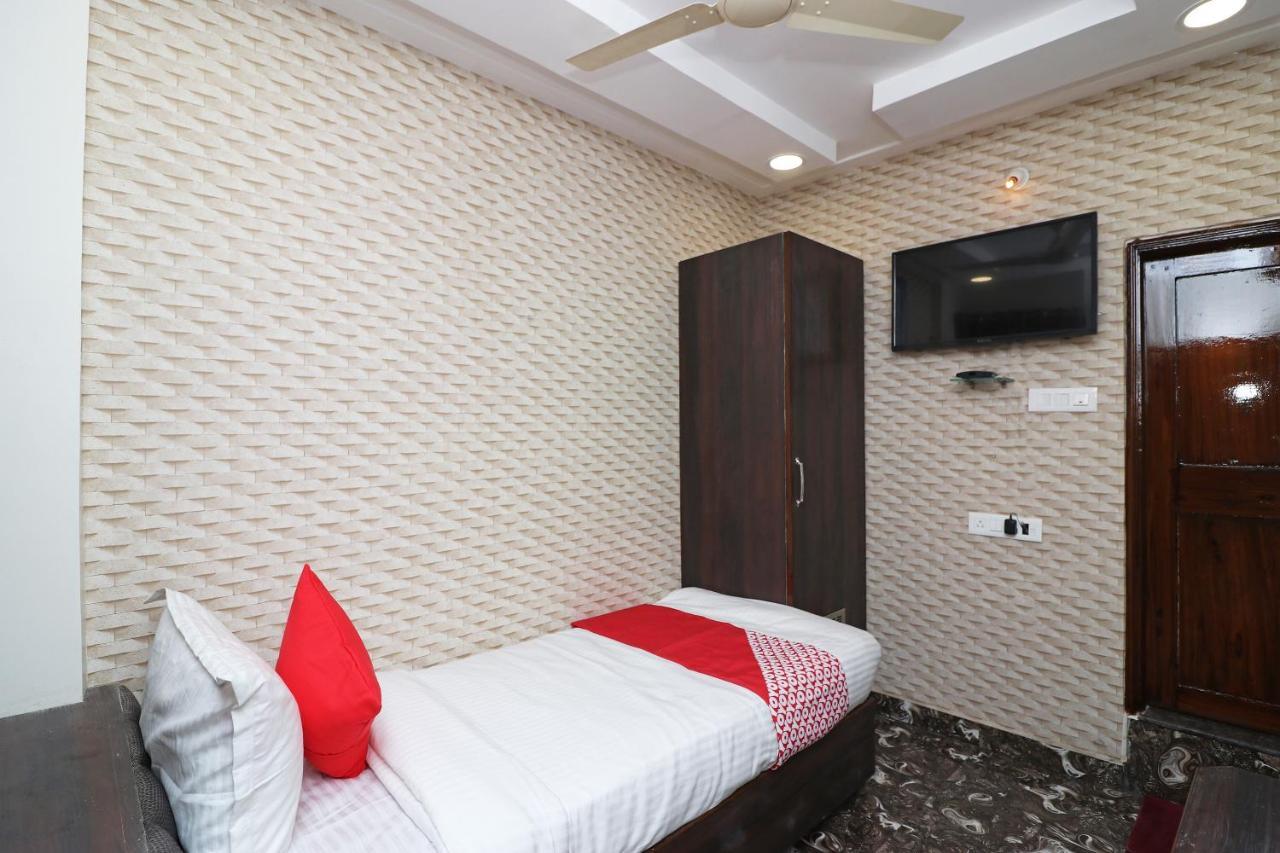 Oyo Hotel Prerna Rāipur Esterno foto